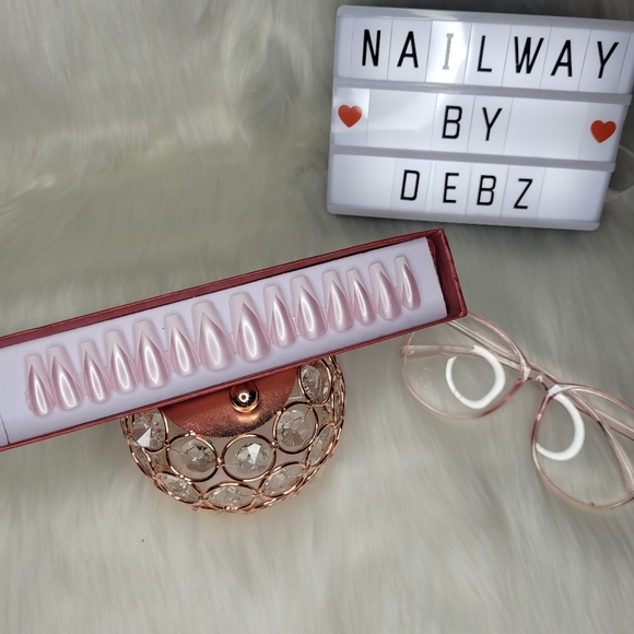 Nails - Picture 3 of 9